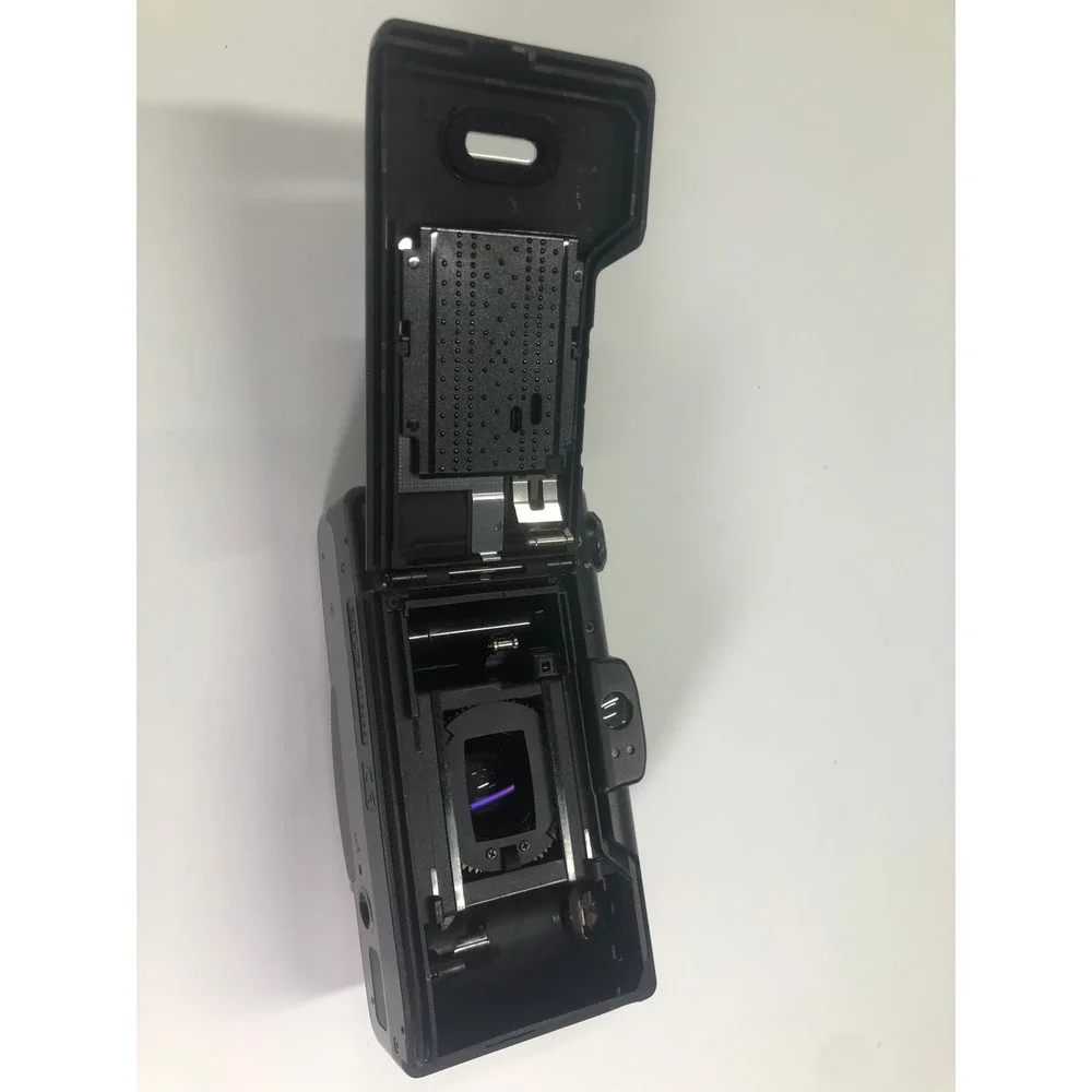 Canon Sure Shot 105 Zoom Date 35mm Film Camera